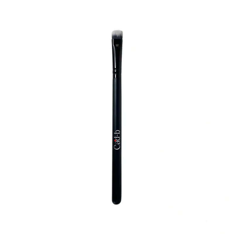 Packing Eye Shadow Brush with soft synthetic bristles for precise eyeshadow application.